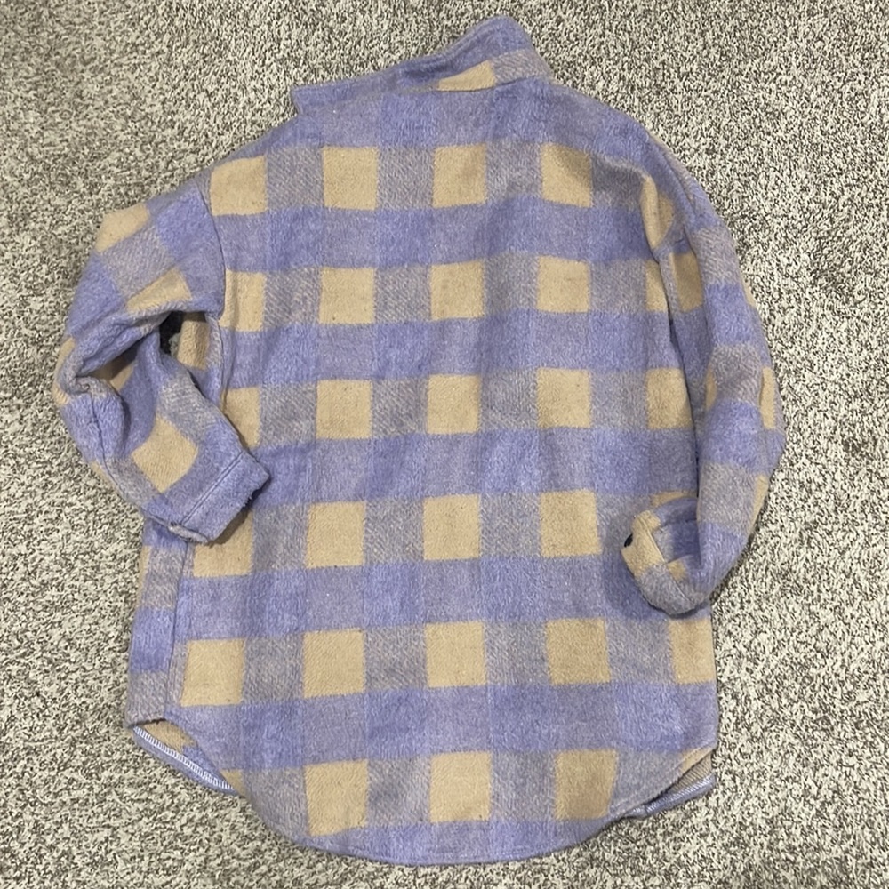 Shacket - Picture 2 of 2